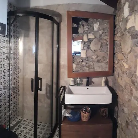 Tarihi Koeyde Tas Ev Karaburun (Izmir)