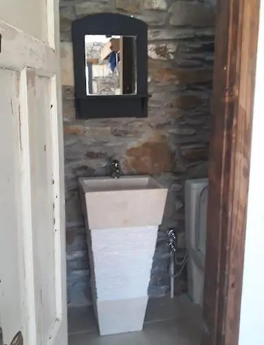 Tarihi Koeyde Tas Ev * Karaburun (Izmir)