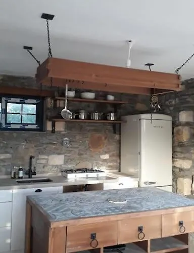 Vila Tarihi Koeyde Tas Ev *