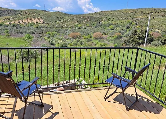 Tarihi Koeyde Tas Ev * Karaburun (Izmir)